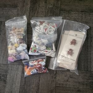 🎄Buttons Galore 142 Total!